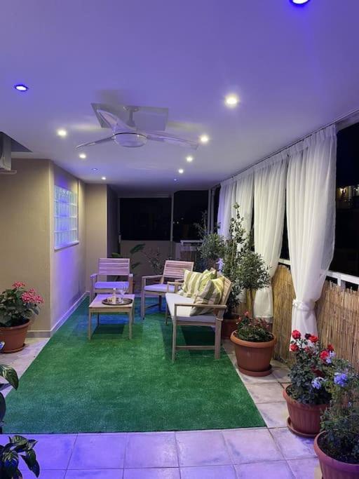 Flowery Penthouse In City Centre Of เทสซาโลนิกิ ภายนอก รูปภาพ